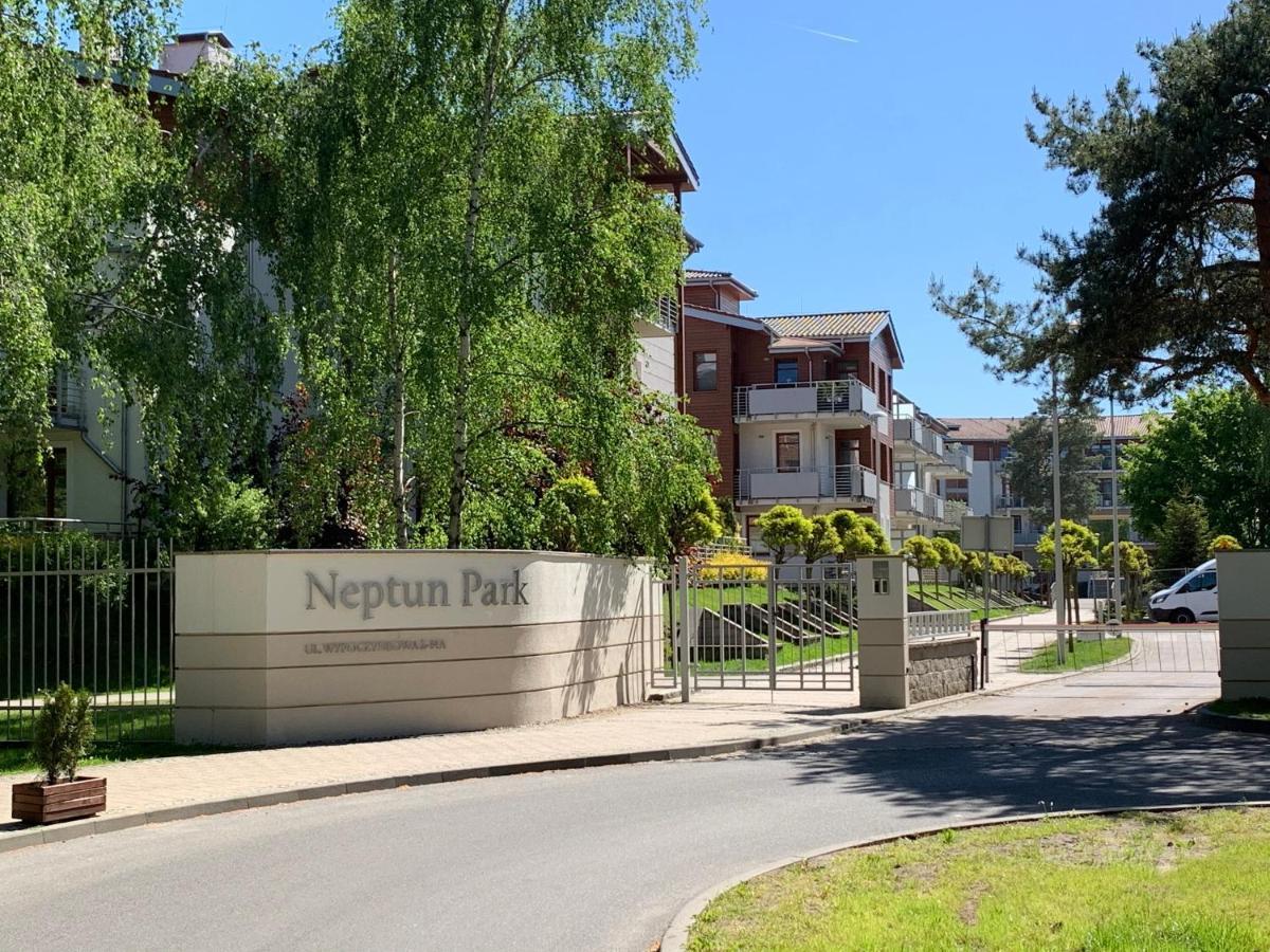 Broadway - Neptun Park By Oneapartments Gdańsk Exterior foto